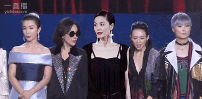 谢霆锋出席活动视频谢霆锋出席活动视频，星光熠熠，魅力无限